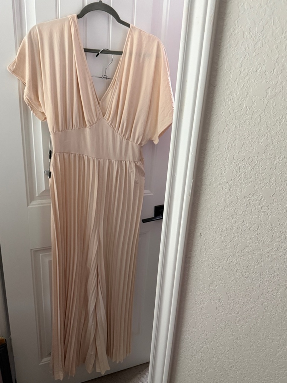 SHEIN Pleated Blush Beige V-Neck Wide leg Jumpsuit